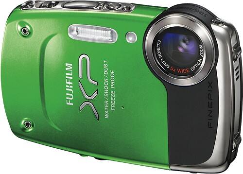 Fuji FinePix XP20 14.2 MP Digital Camera (green) + 4GB Memory Master Class 4 Secure Memory Card $29.99