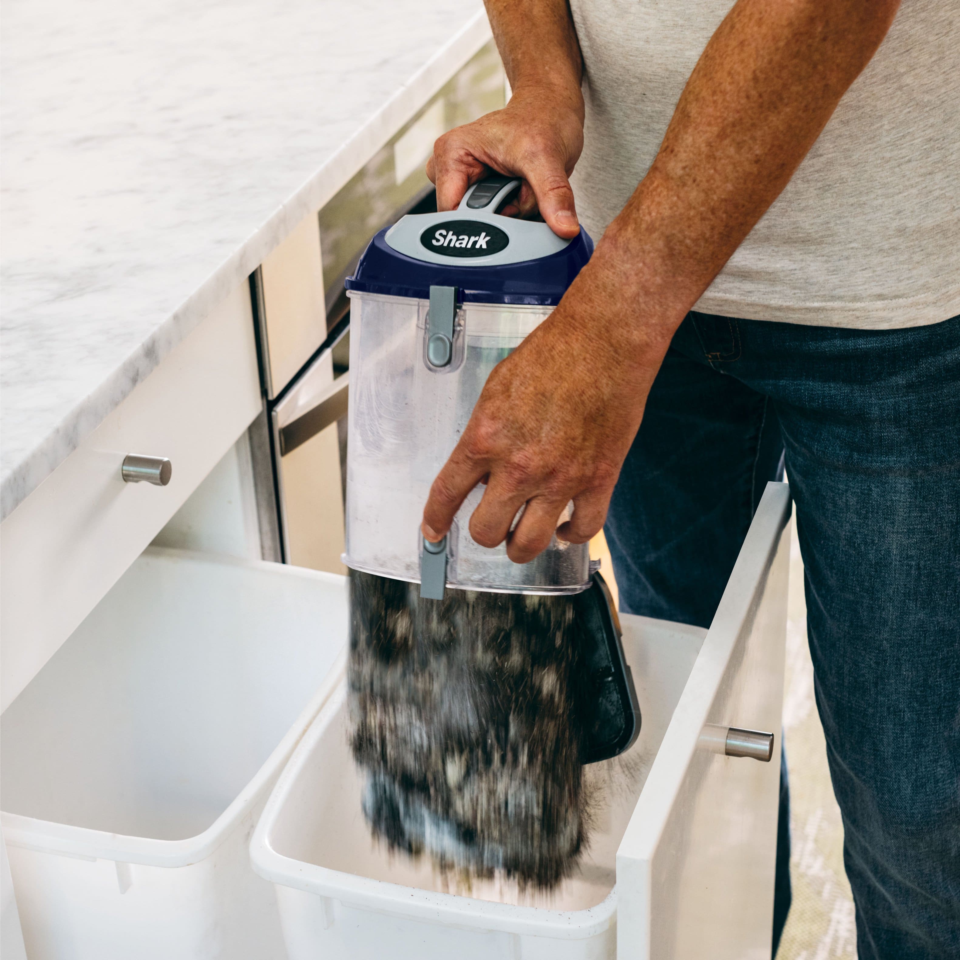 Shark - Navigator Lift-Away Deluxe Bagless Upright Vacuum - Blue - AlternateView15 Zoom