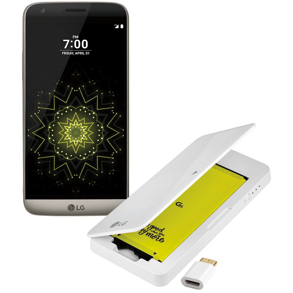 Cell phone, accessory pack