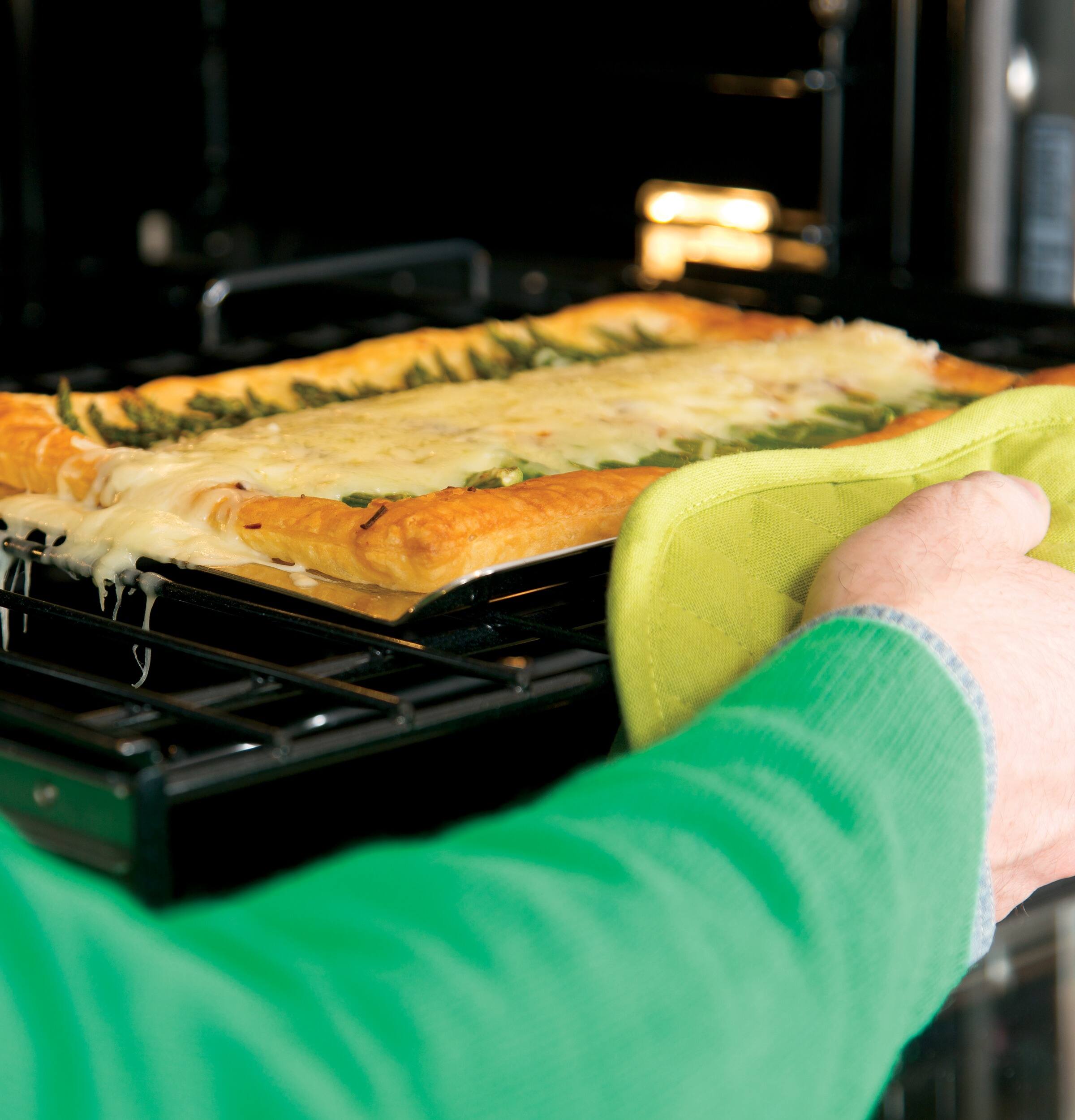 Café - Cafe Series 30" Built-In Single Electric Convection Wall Oven - Stainless steel - Alt_View_Standard_14