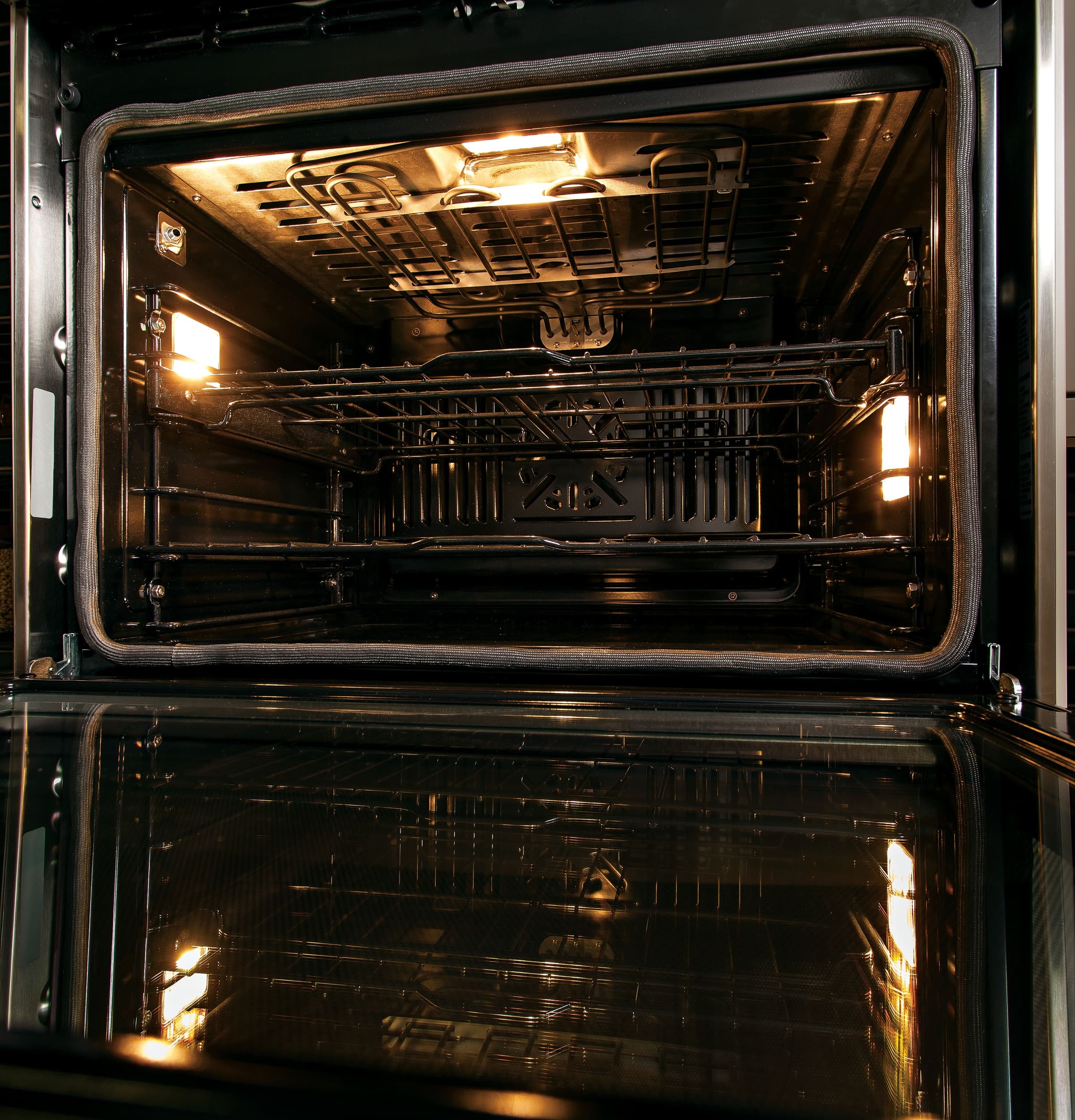 Café - Cafe Series 30" Built-In Single Electric Convection Wall Oven - Stainless steel - Alt_View_Standard_18