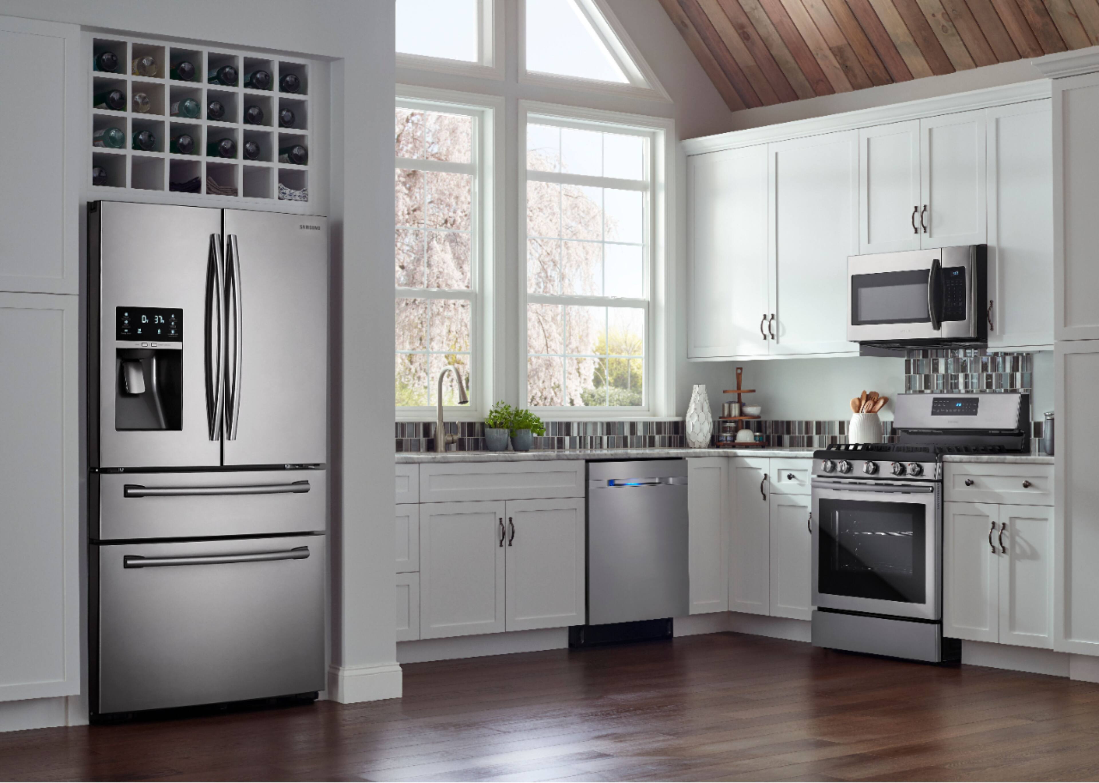 Samsung - 1.6 cu. ft. Over-the-Range Microwave - Fingerprint Resistant Stainless Steel - Alt_View_Standard_16