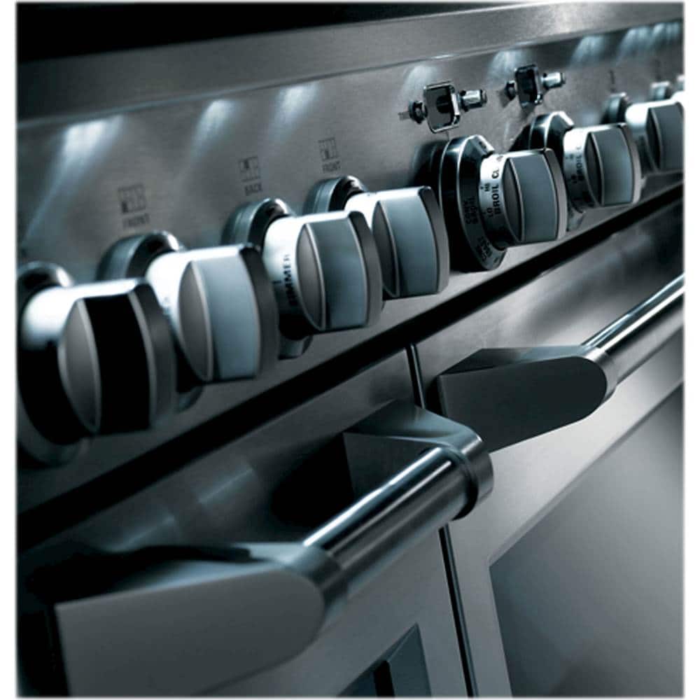 Monogram - 6.5 Cu. Ft. Self-Cleaning Freestanding Gas Convection Range - Stainless steel - Alt_View_Standard_12