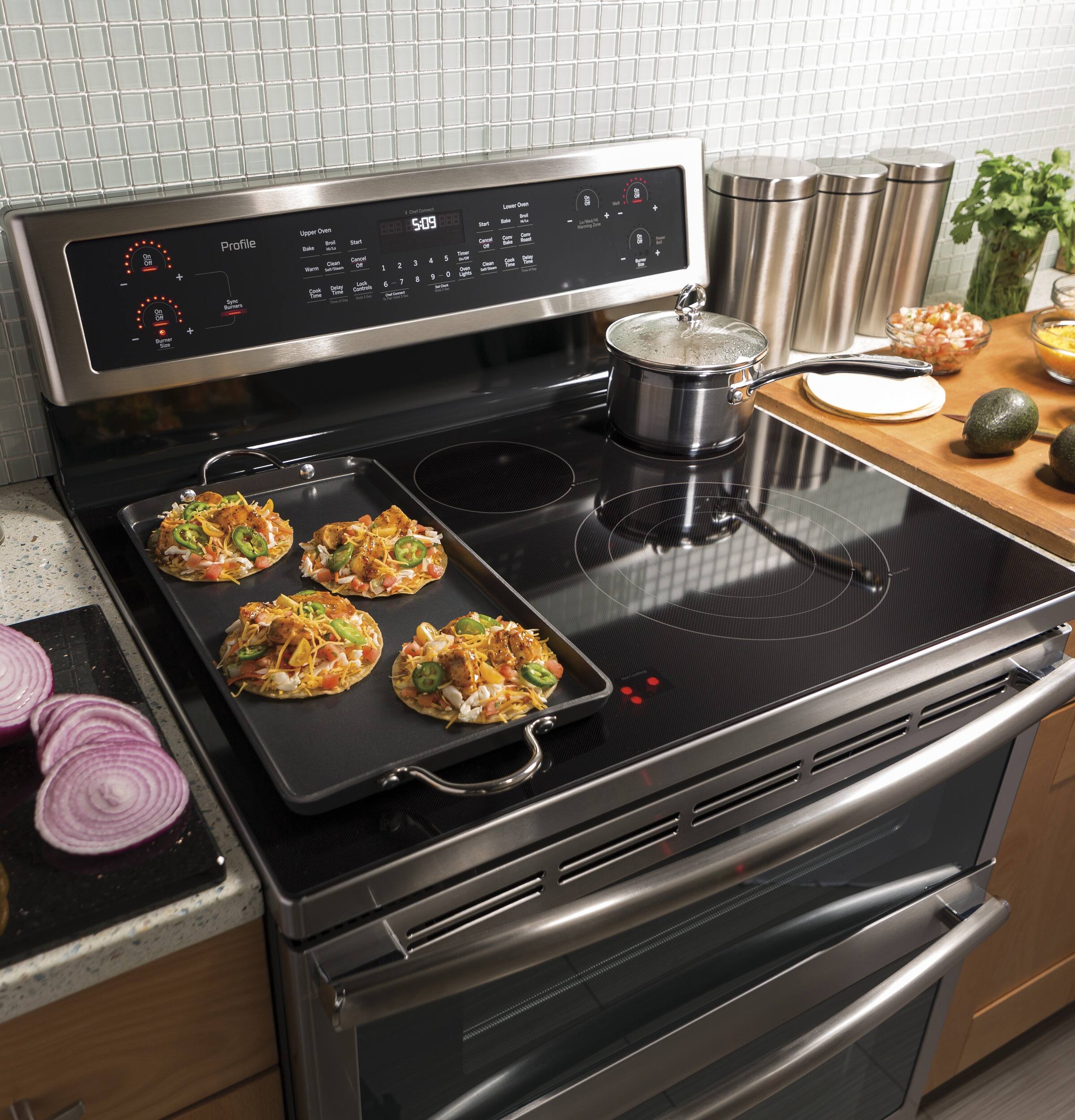 GE - Profile Series 6.6 Cu. Ft. Self-Cleaning Freestanding Double Oven Electric Convection Range - Stainless steel - Alt_View_Standard_16