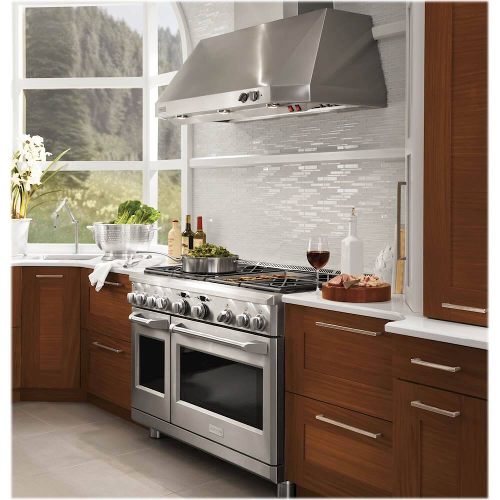 Monogram 8.9 Cu. Ft. SelfCleaning Freestanding Double Oven Gas
