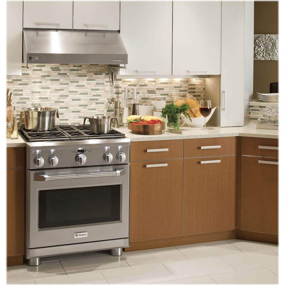Monogram - 5.7 Cu. Ft. Self-Cleaning Freestanding Gas Convection Range - Stainless steel - Alt_View_Standard_20