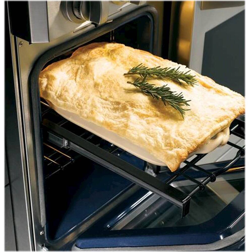 Monogram - 8.9 Cu. Ft. Self-Cleaning Freestanding Double Oven Gas Convection Range - Stainless steel - Alt_View_Standard_20