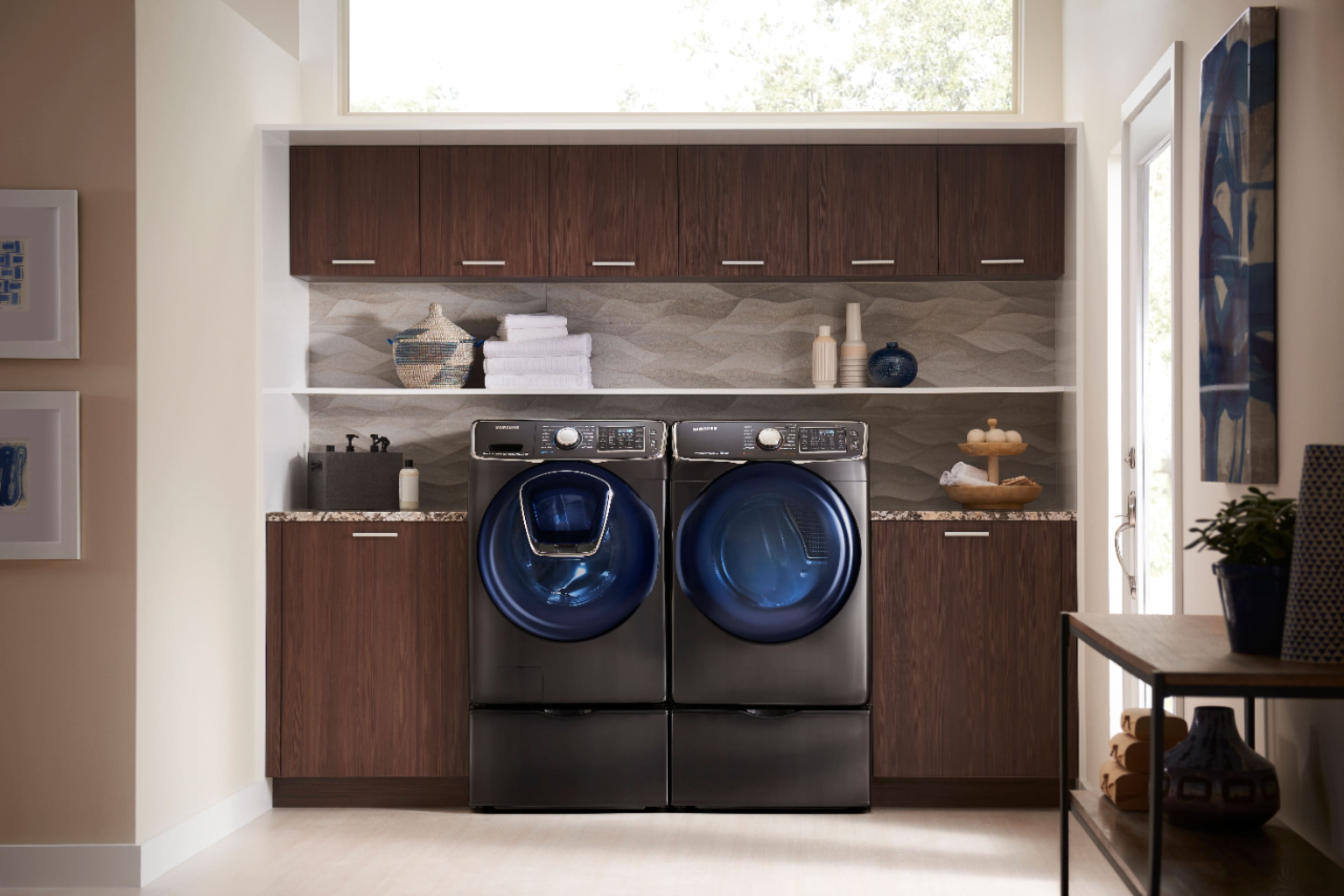 Samsung - 7.5 Cu. Ft. 14-Cycle Gas Dryer with Steam - Fingerprint Resistant Black Stainless Steel - Alt_View_Standard_16