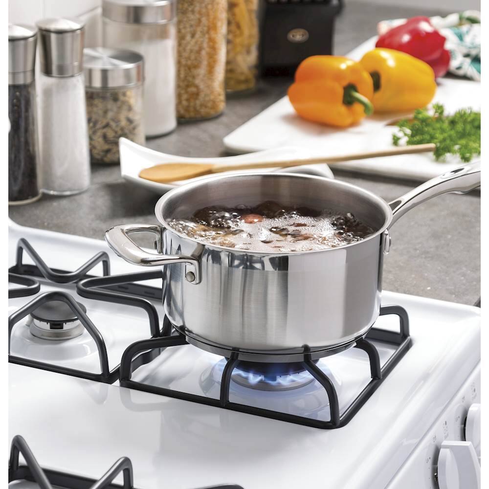 GE - 5.0 Cu. Ft. Self-Cleaning Freestanding Gas Range - White - Alt_View_Standard_12