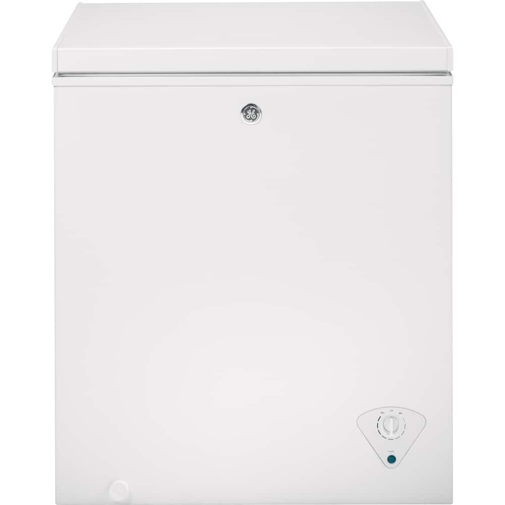 GE - 5.0 Cu. Ft. Chest Freezer - White - Front_Zoom
