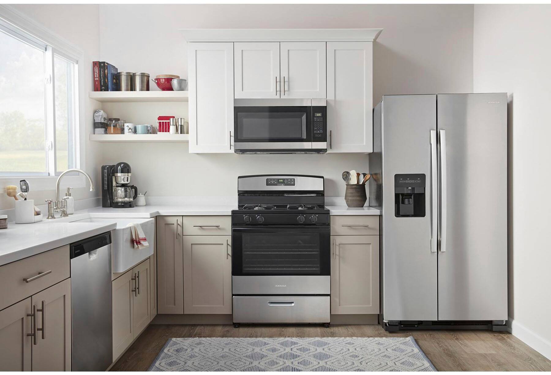 Amana - 1.6 Cu. Ft. Over-the-Range Microwave - Black on stainless - Alt_View_Standard_16