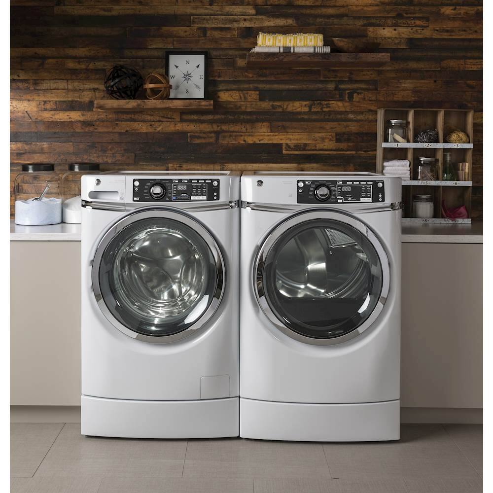 GE - RightHeight 4.9 Cu. Ft. 13-Cycle Front-Loading Washer - White - Alt_View_Standard_16