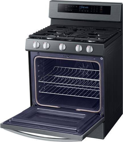 Samsung - 5.8 Cu. Ft. Self-cleaning Freestanding Gas Convection Range - Fingerprint Resistant Black Stainless Steel - Alt_View_Standard_16