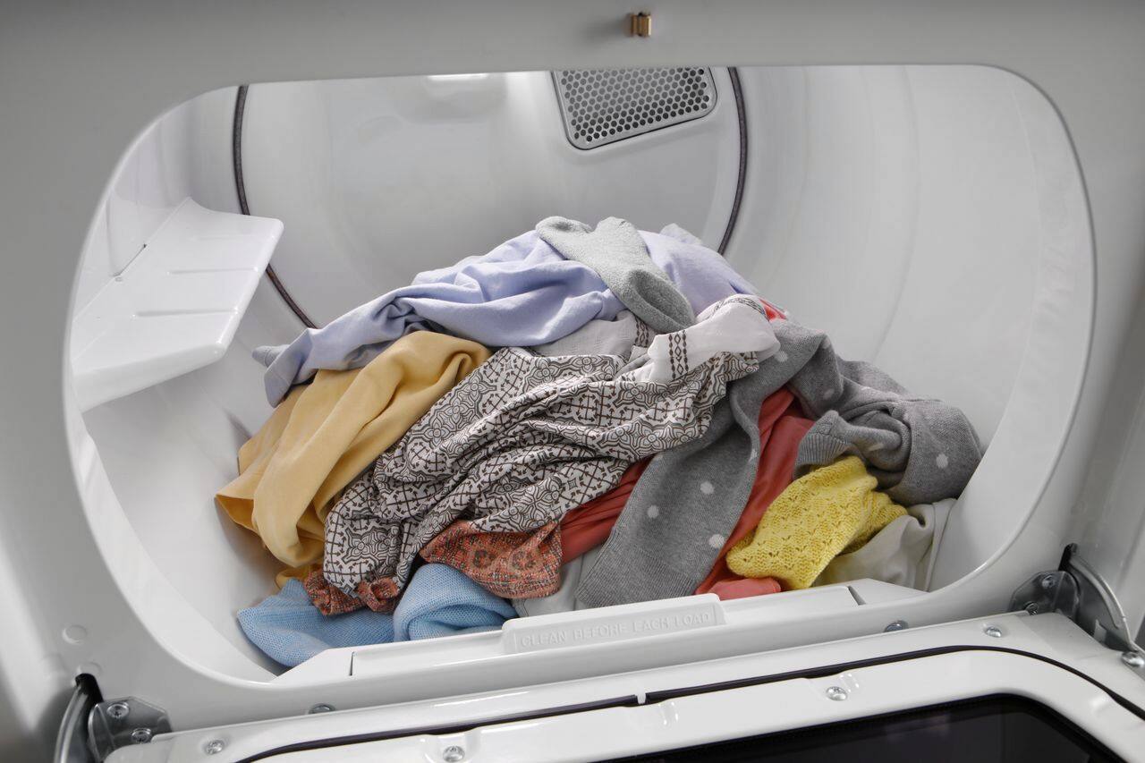 Whirlpool - 7.4 Cu. Ft. 26-Cycle Gas Dryer - Chrome Shadow - Alt_View_Standard_17