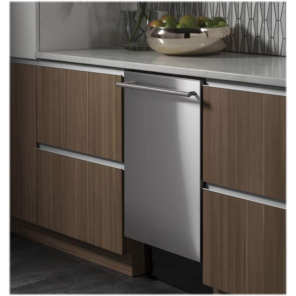 Monogram - 18" Top Control Built-In Dishwasher with Stainless Steel Tub - Stainless steel - Alt_View_Standard_14