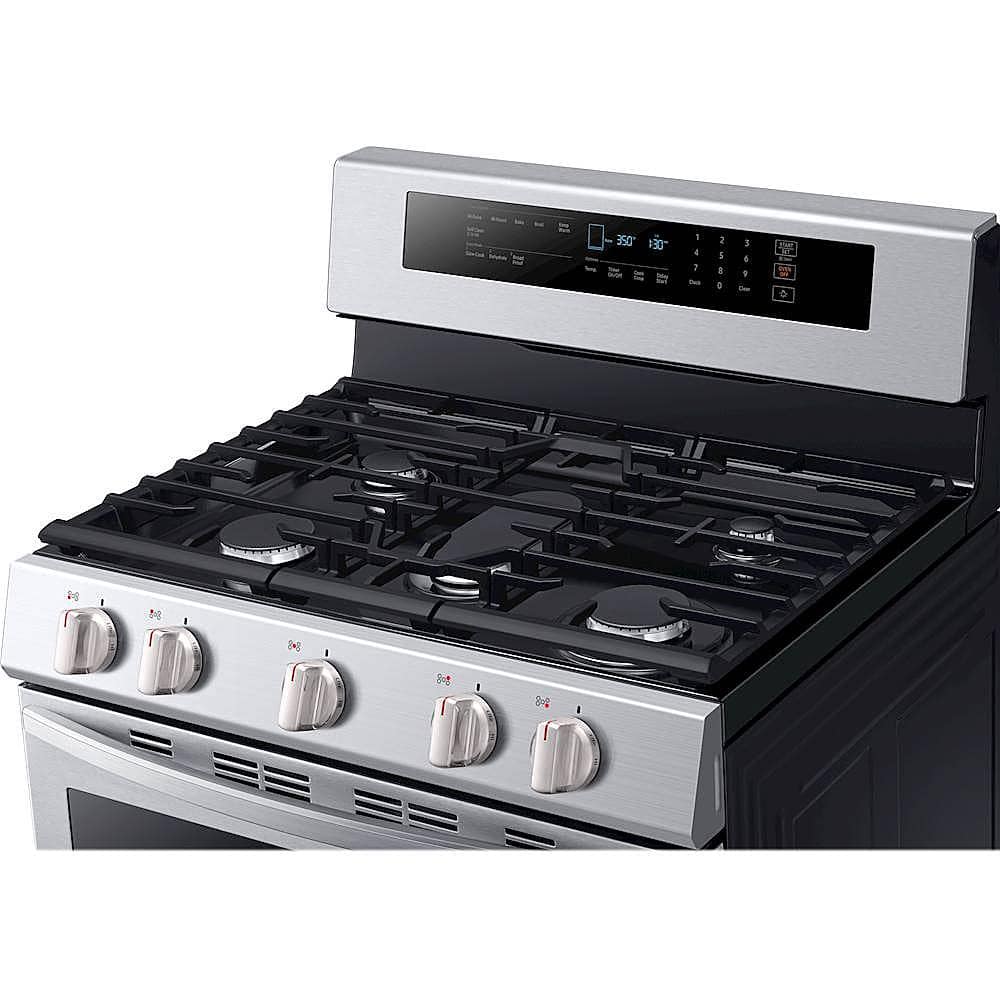 Samsung - 5.8 Cu. Ft. Self-Cleaning Freestanding Gas Convection Range - Stainless steel - Alt_View_Standard_15