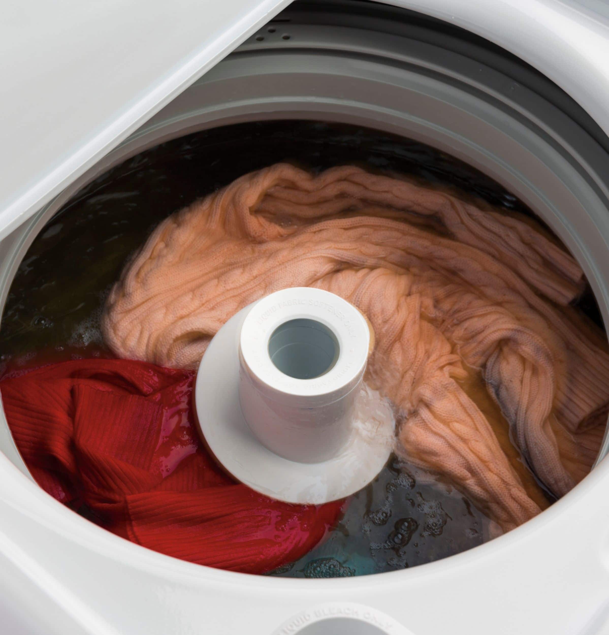 GE - 4.5 Cu. Ft. 14-Cycle Top-Loading Washer - White On White - Alt_View_Standard_14