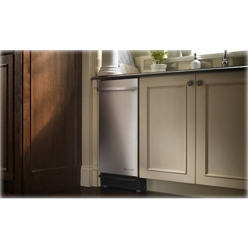 Jenn-Air - 15" Built-in Trash Compactor - Silver - Alt_View_Standard_11