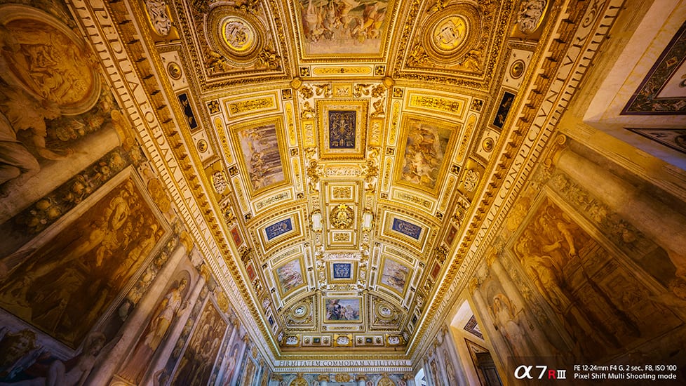Cathedral ceiling shot with Sony a7R III camera and FE 12-24mm F.4 G lens in pixel shift multi-shooting mode, 2 seconds, f.8 aperture and ISO 100 sensitivity