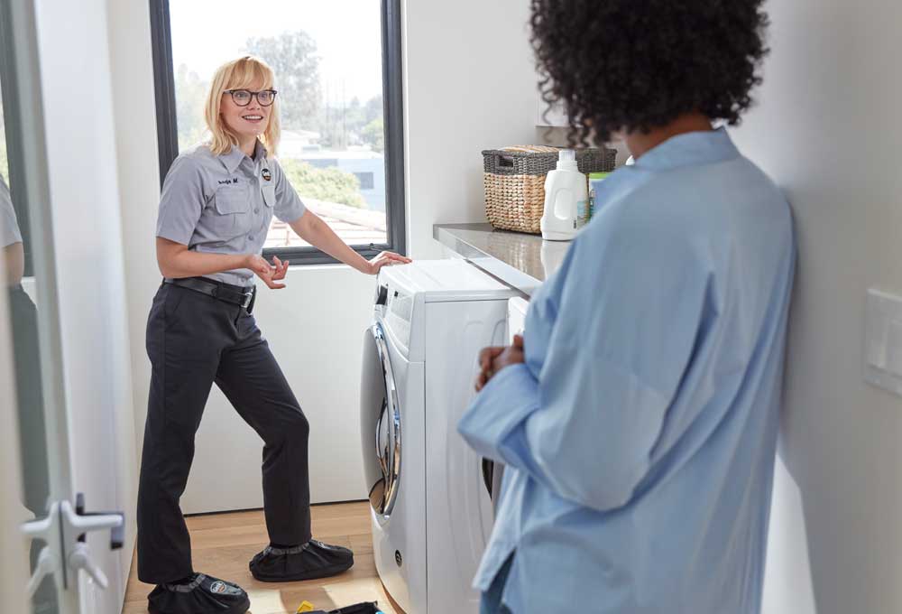 Agent repairing washing machine