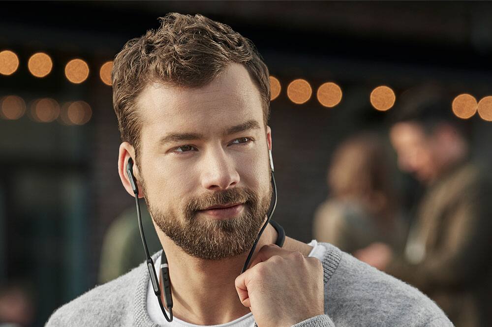 Wireless earbuds