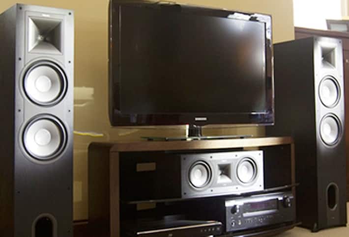 Featured image of post Build Your Own Surround Sound System : You have the 'home theater in a box' type system where you buy everything from one manufacturer.