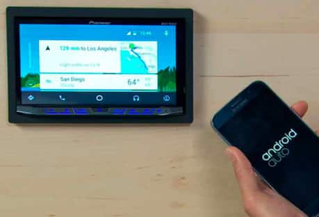 Apple CarPlay and Android Auto video