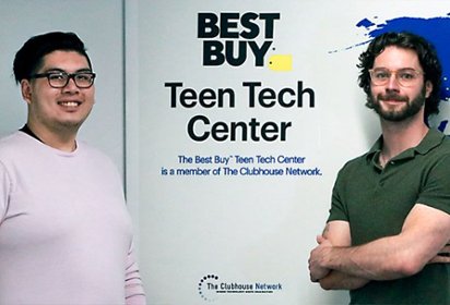 Teen Tech Center volunteers