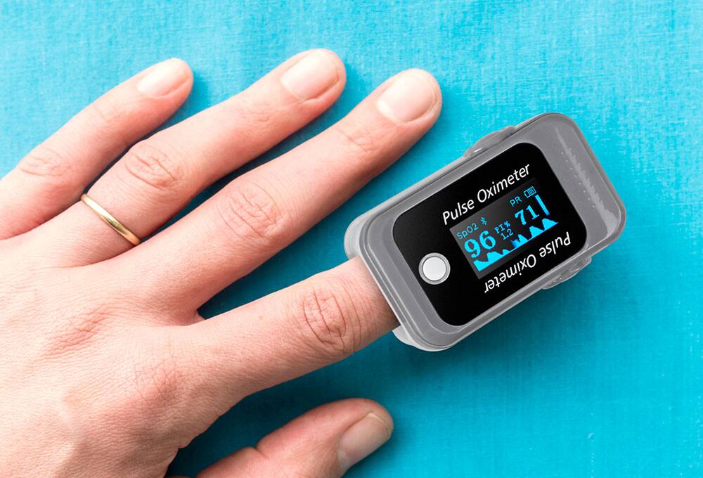 Fingertip pulse oximeter