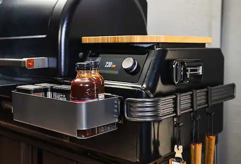 Grill with accessories