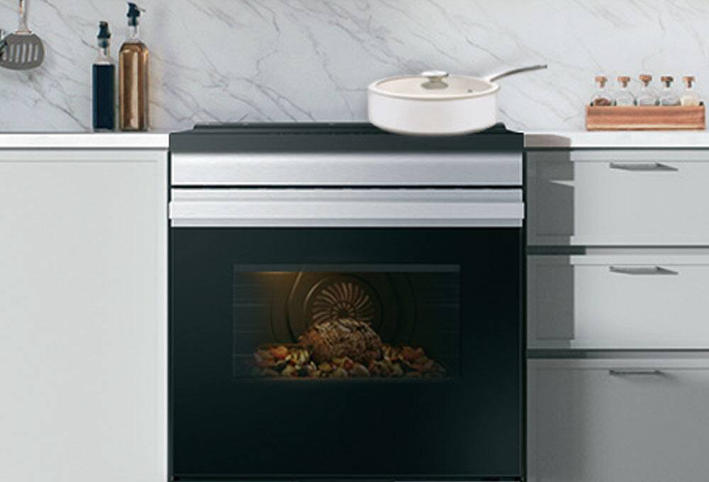 Gray kitchen, cookware set