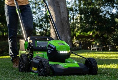 Greenworks 80 Volt 21-Inch Self-Propelled Lawn Mower (1 x 2.0Ah and 1 x  4.0Ah battery and 1 x Charger) Green 2524202 - Best Buy