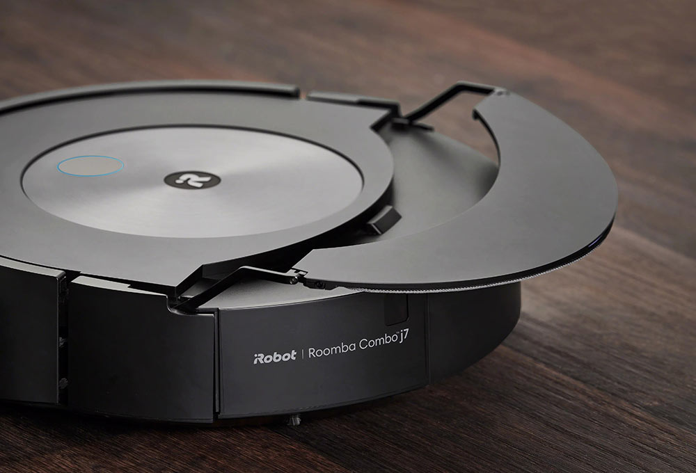 Robot vacuum with extended piece