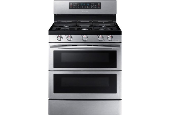 Which Oven is Right For You? The Difference Between Gas, Electric, and  Convection Ovens