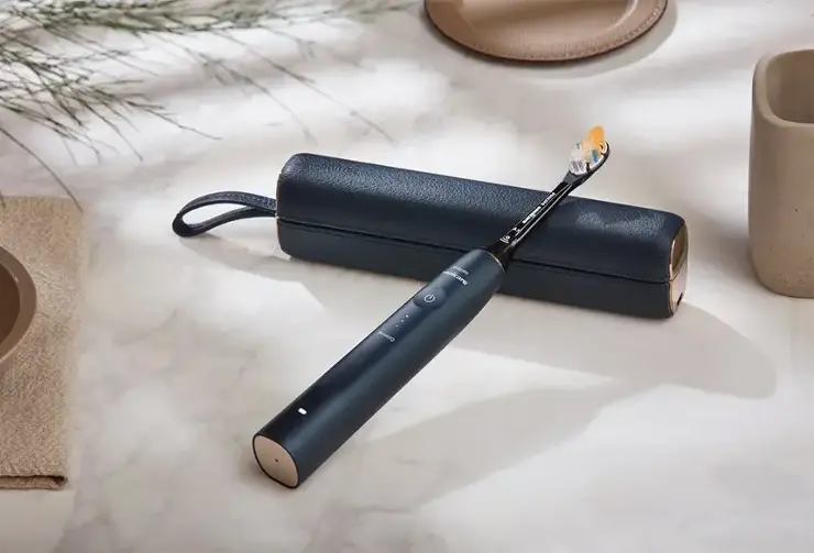 Rechargeable toothbrush