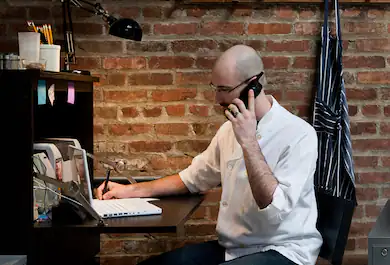 Customer with computer