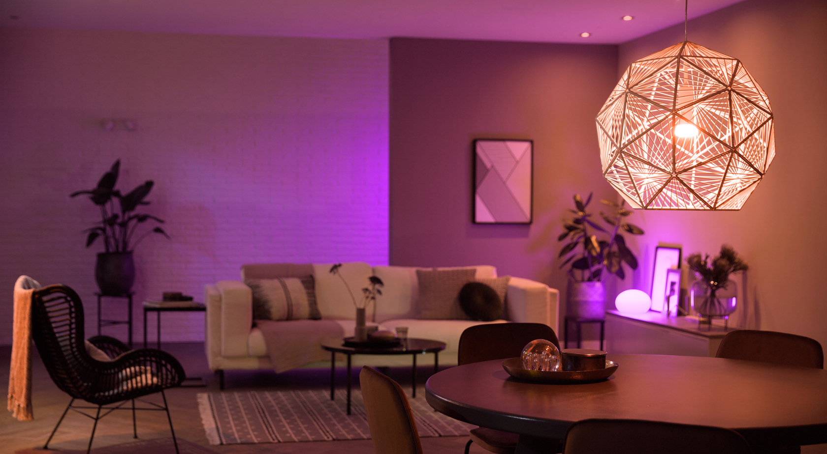 Philips Hue Perifo & Go hands-on: smart light for indoor and outdoor use