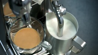 Mousseur à lait Nespresso Barista W10 Connect Acier inox