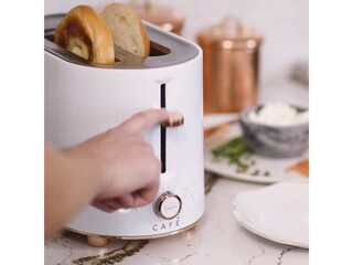 Café™ 2-Slice Toaster & Reviews