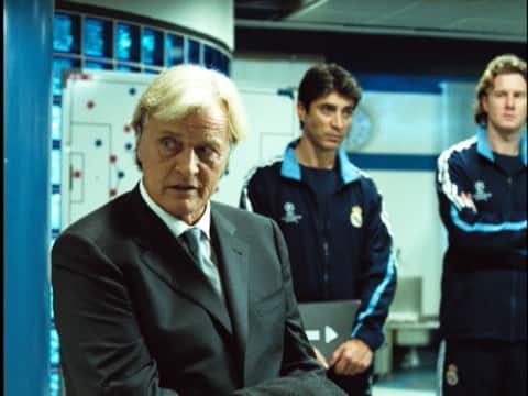 Pelatih Real Madrid di film Goal II: Living the Dream (2007).
