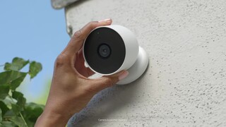 Google Nest Cam Cámara de seguridad IP 720p Interior y Exterior Bombilla -  Pared : : High-Tech