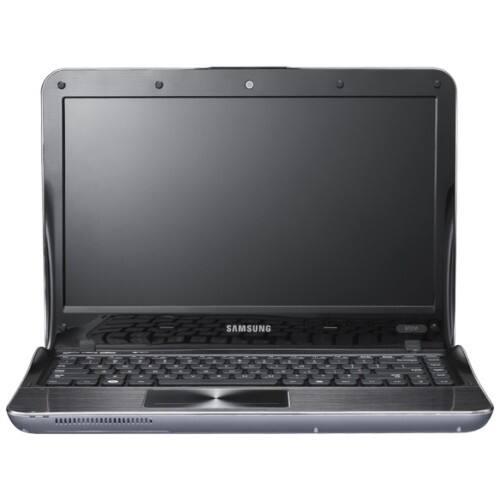 Front Standard. Samsung - 13.3" Notebook - 4 GB Memory - 320 GB Hard Drive.