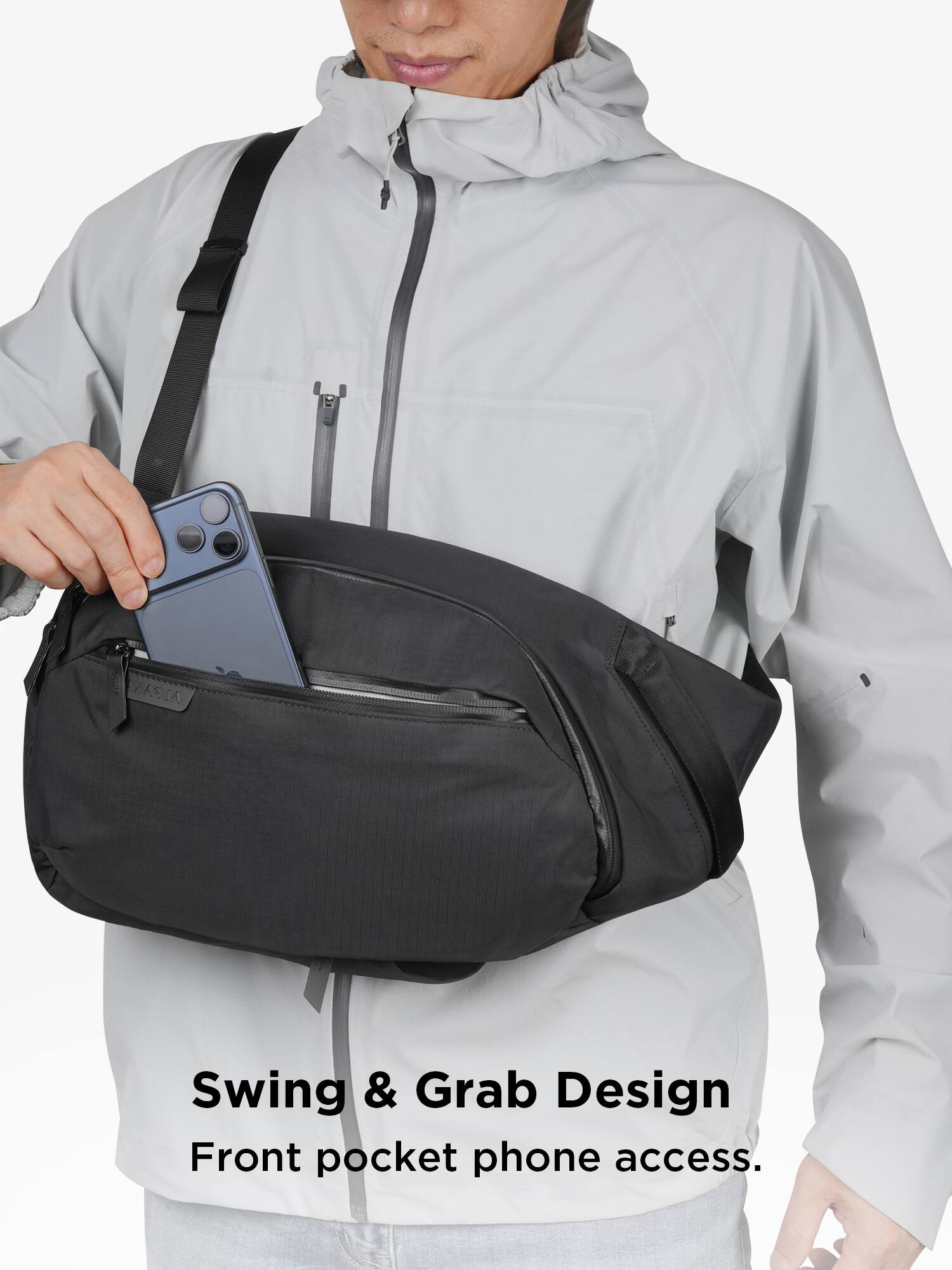 MARIA  
Swing & Grab Design  
Front pocket phone access.