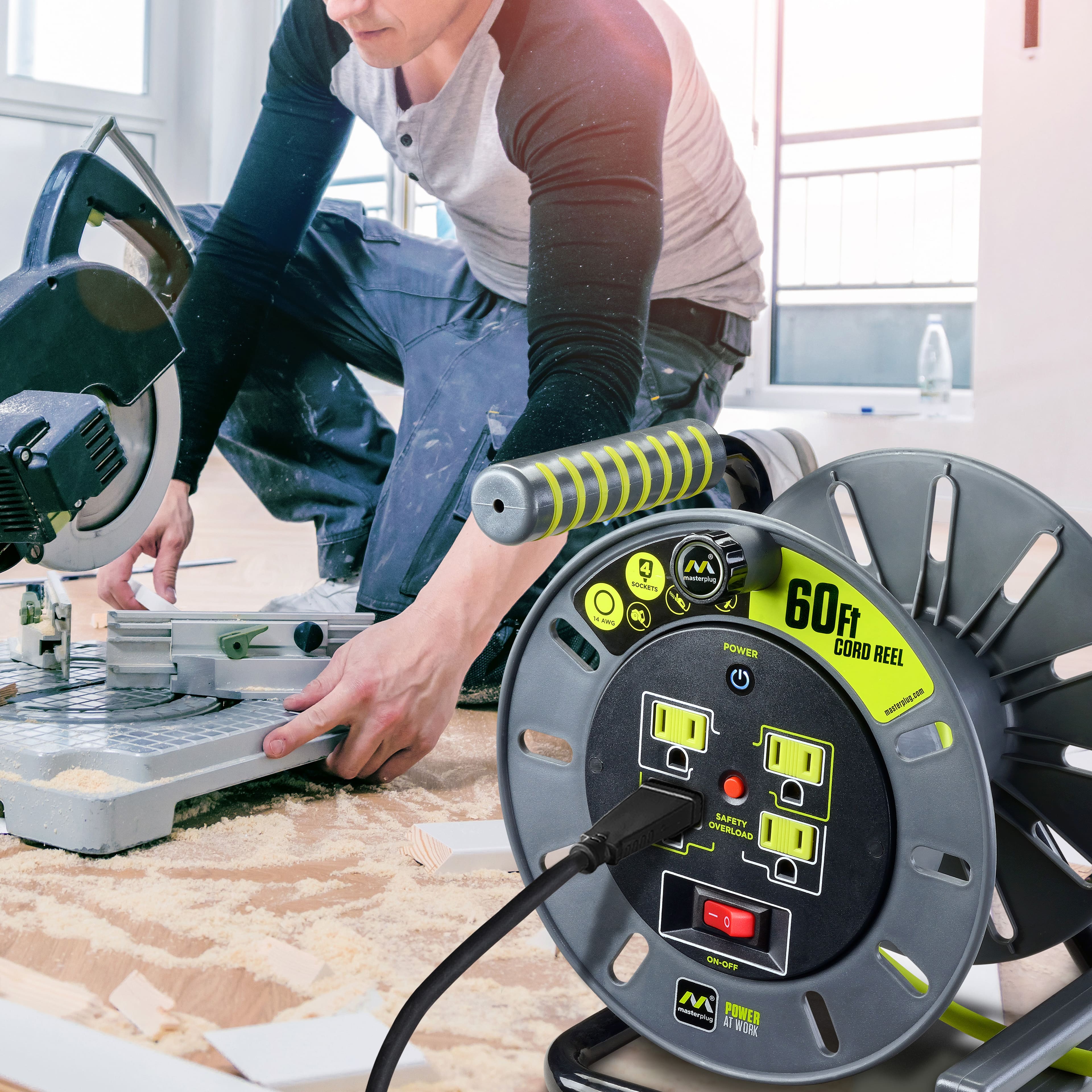 Alt View 14. Masterplug - 60Ft 4 Sockets 13A 14AWG Medium Open Cable Reel - Green & Grey.