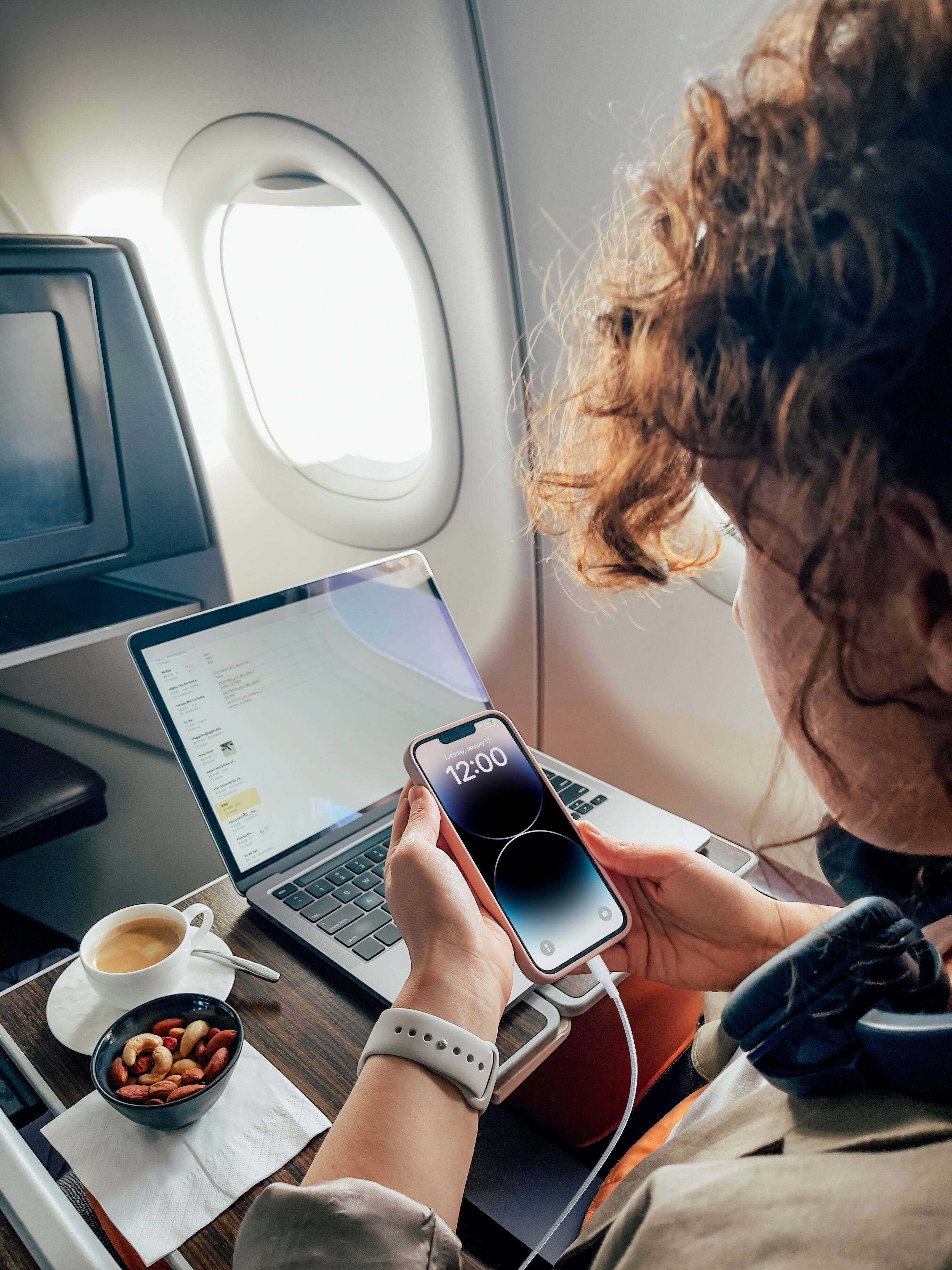 O DURV Tasde 12:00 ide 1 im a - 1