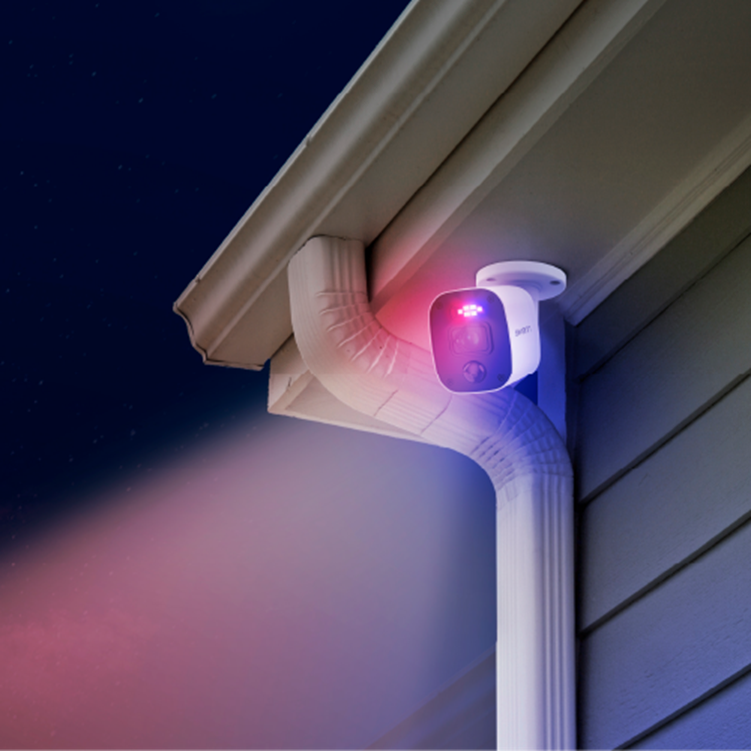 Alt View 4. Swann - SwannForce 4K Security Camera System, 4x Bullet Analog CCTV Cameras, Microphone and Siren, DVR with 1TB Storage - White.