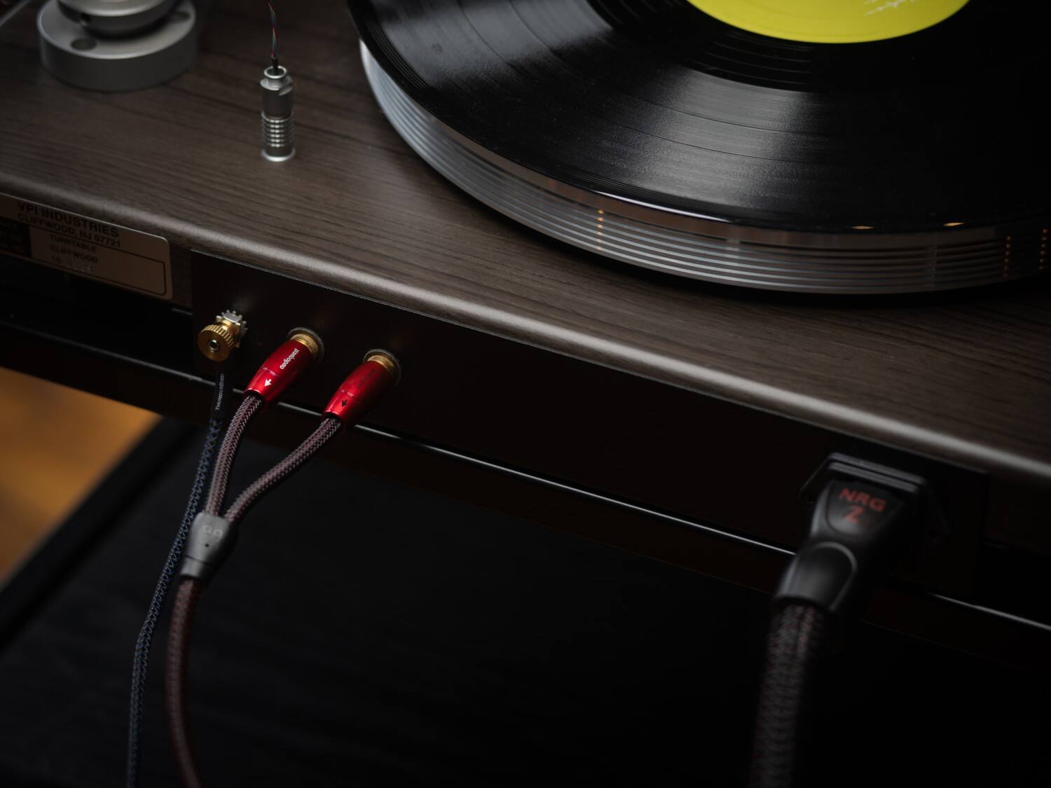 VPI Clifwood Industries turntable.