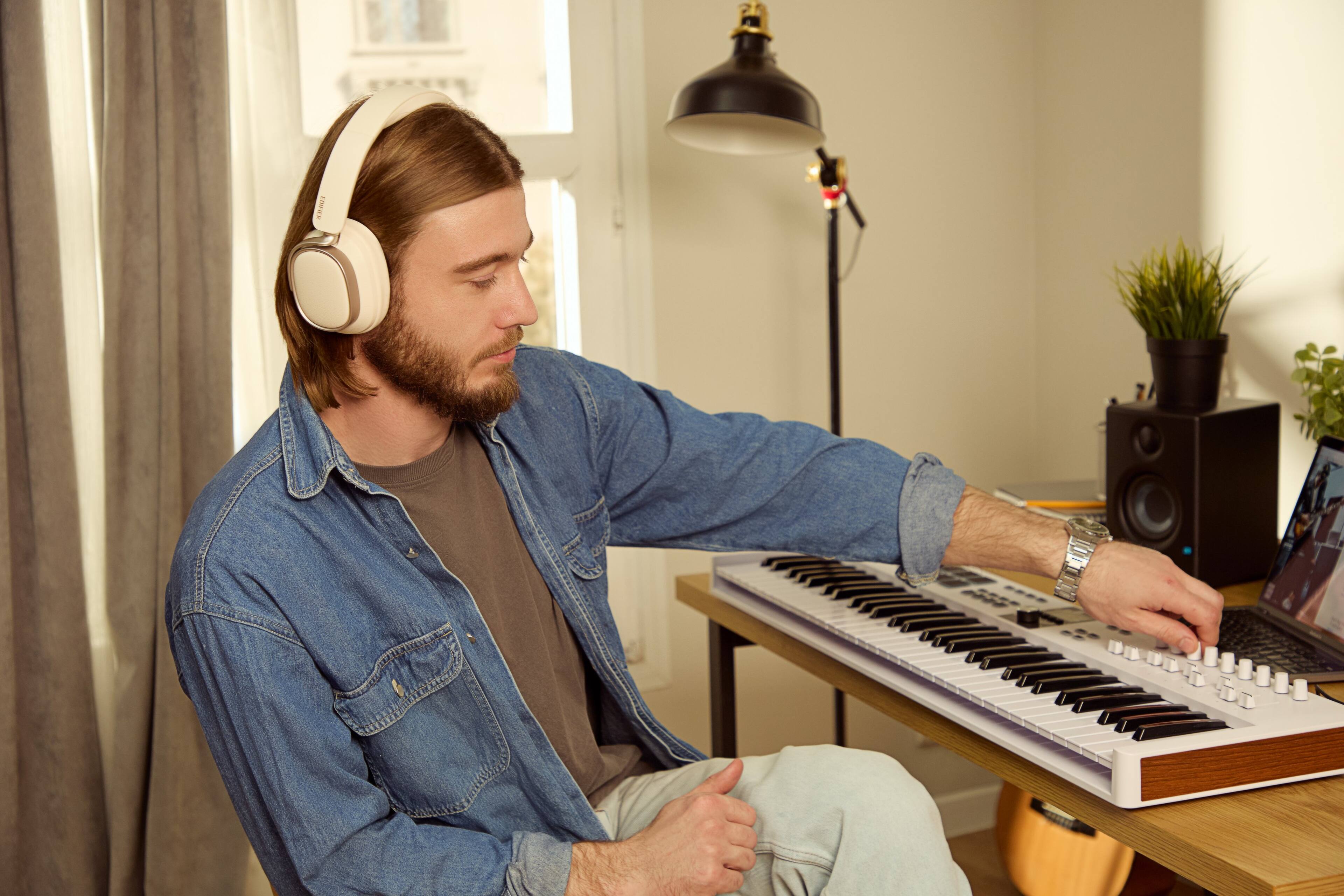 Back. Edifier - ES850NB Active Noise Cancelling Headphones - Ivory.