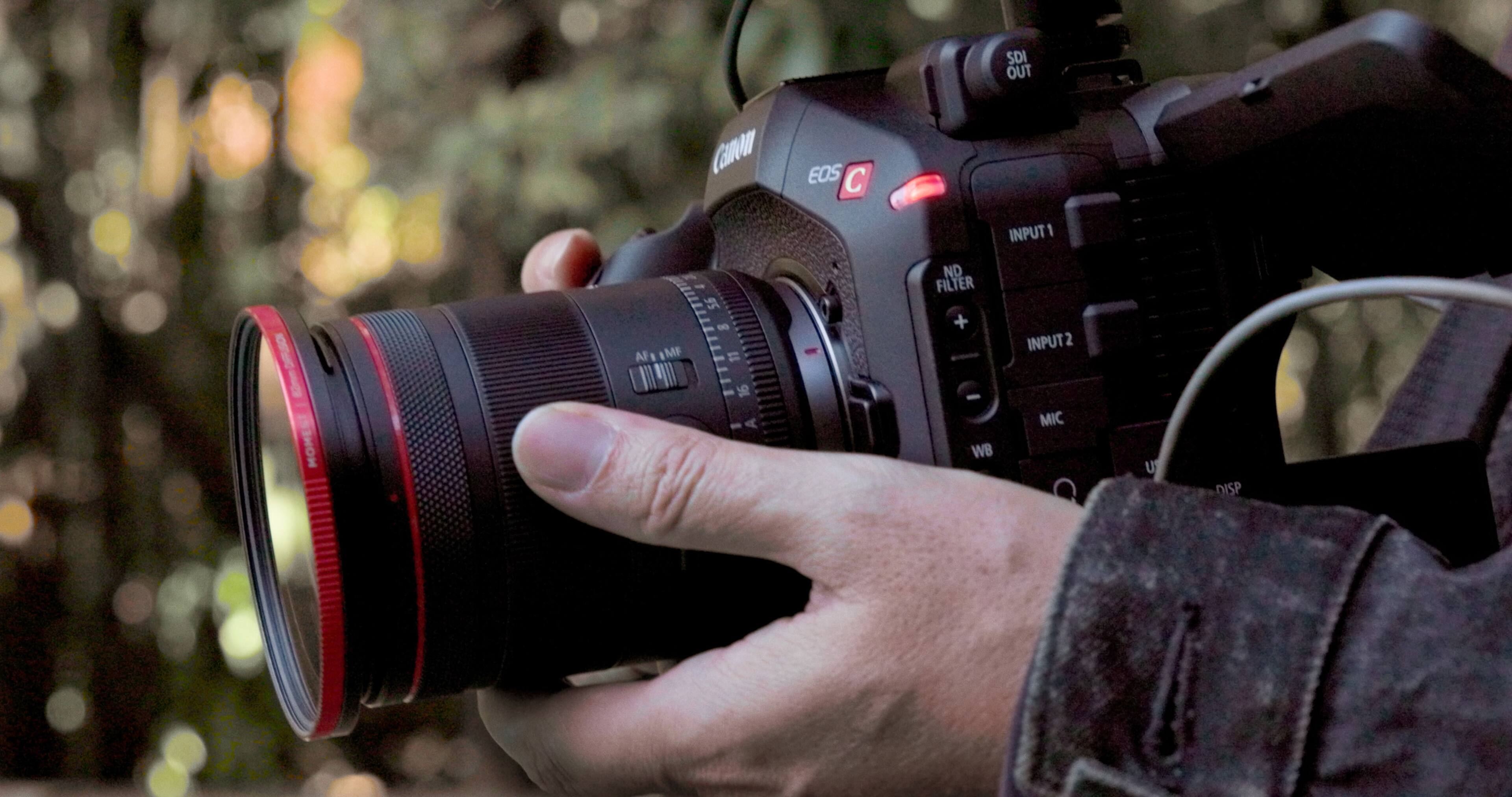 SDI OUT  
Canon EOS C  
Al MF 55 8 11 ND FILTER  
INPUT1 INPUT2  
2 MOMEST - 16 - A WB MIC U DISP