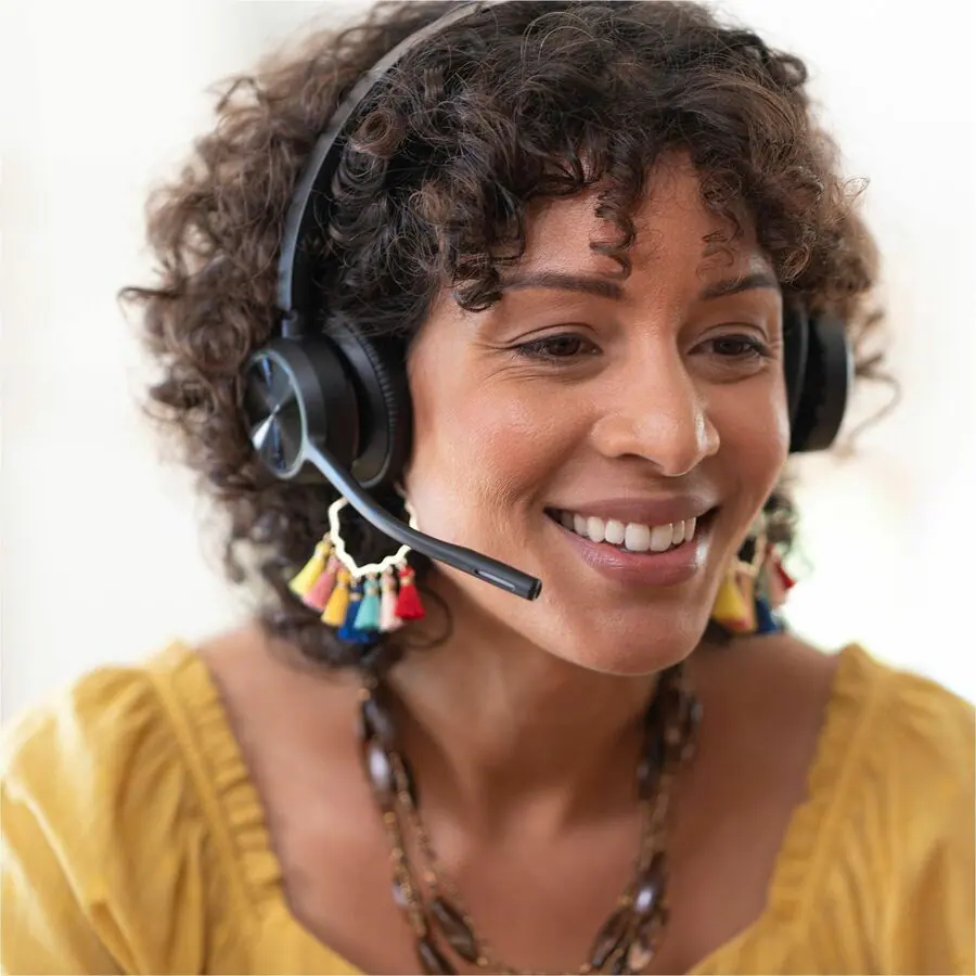 Alt View 8. HP - Poly Voyager 4320 UC Stereo USB-A Headset + BT700 USB-A Adapter + Charging Stand - Microsoft Teams Certification - Siri, - Black.